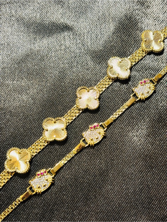 Pretty Bird Jewelry Jewelry - Pretty Bird Diamond-Cut Clover & Hello Kitty CZ Set Bracelet